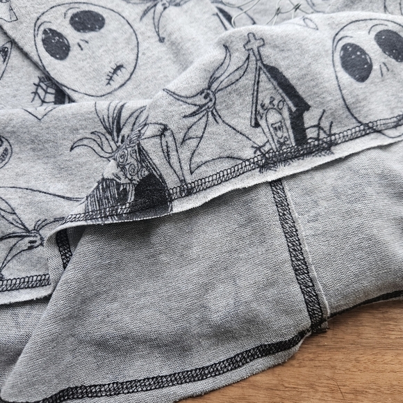 Nightmare Before Christmas nightgown sz. S (fits larger) - Picture 3 of 11